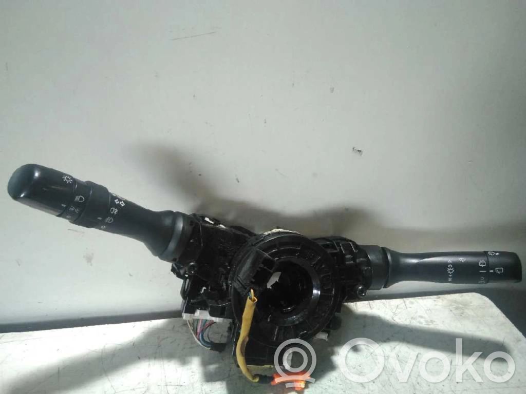 Interruptor de control multifunción   17F572