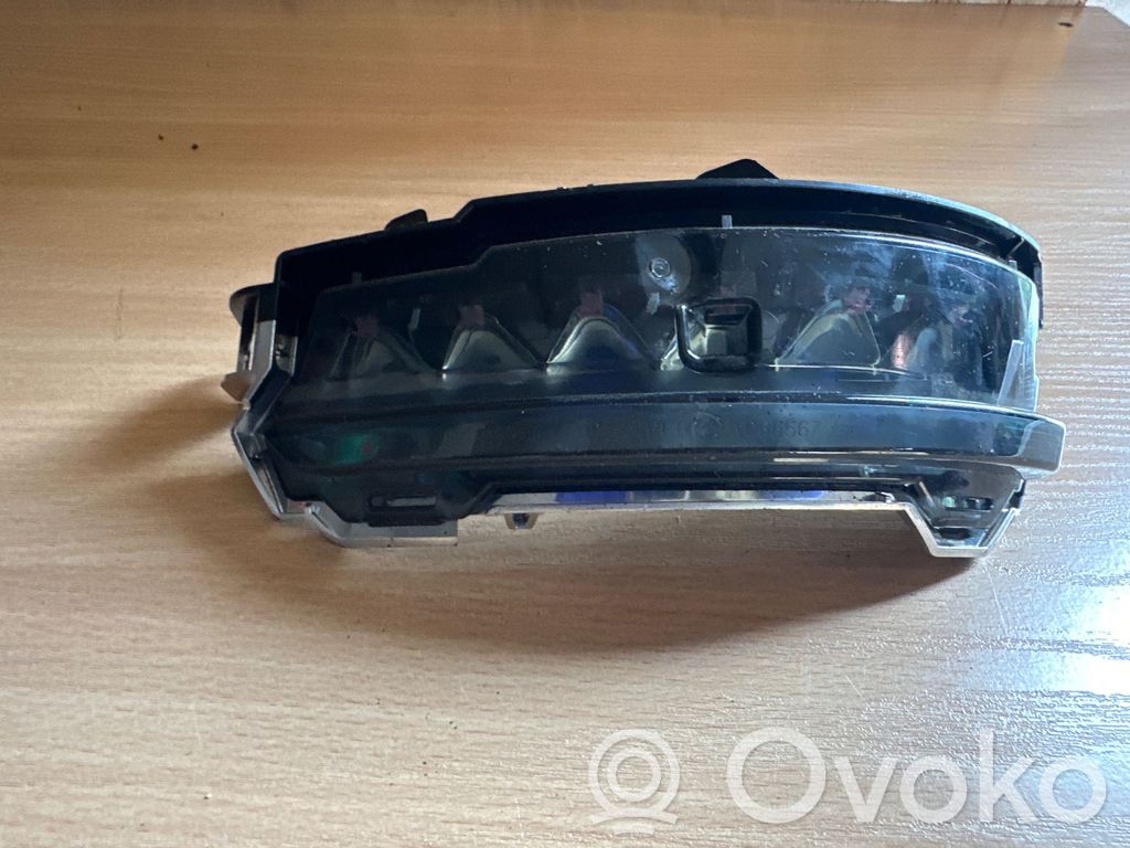 Mirror indicator light