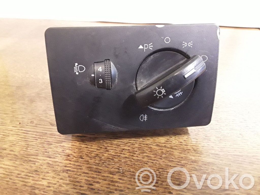 Light switch   3M5T13A024