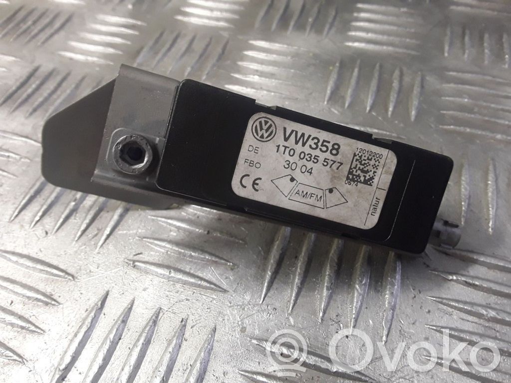 Volkswagen Touran I Wzmacniacz anteny 