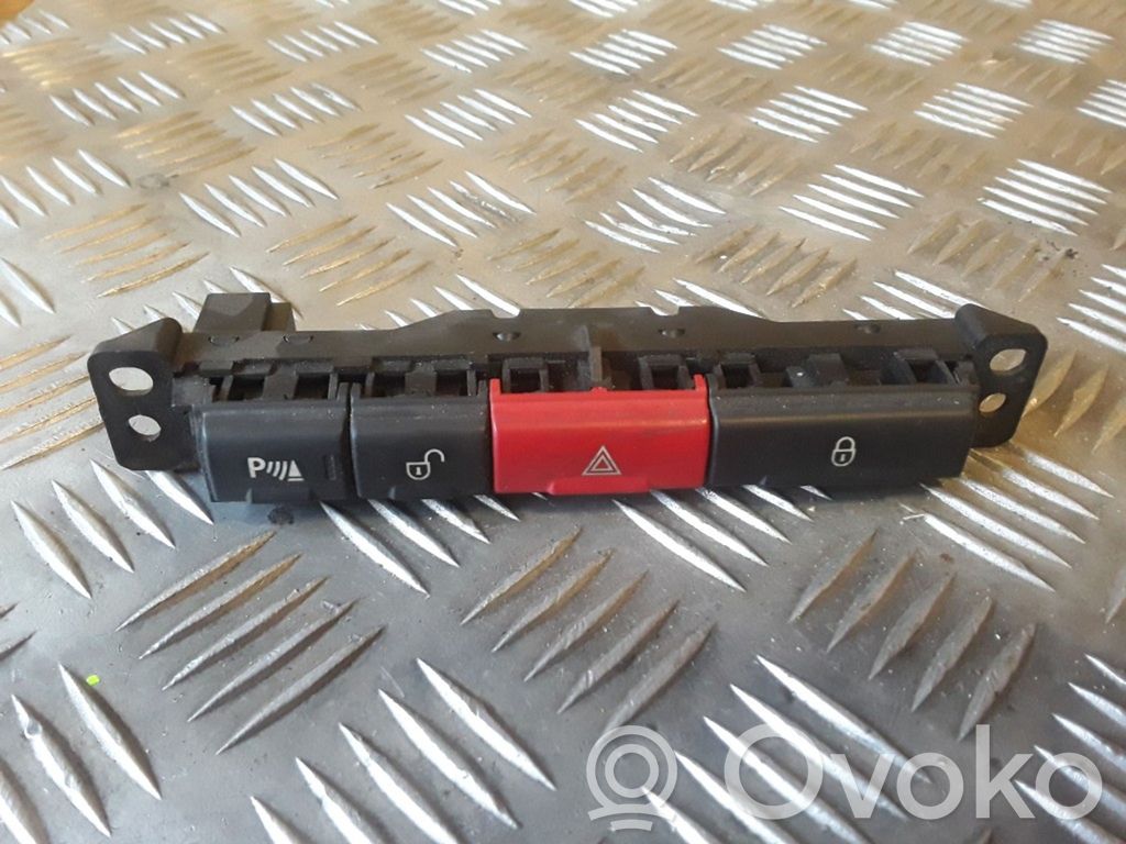 Land Rover Freelander 2 - LR2 Hazard light switch 