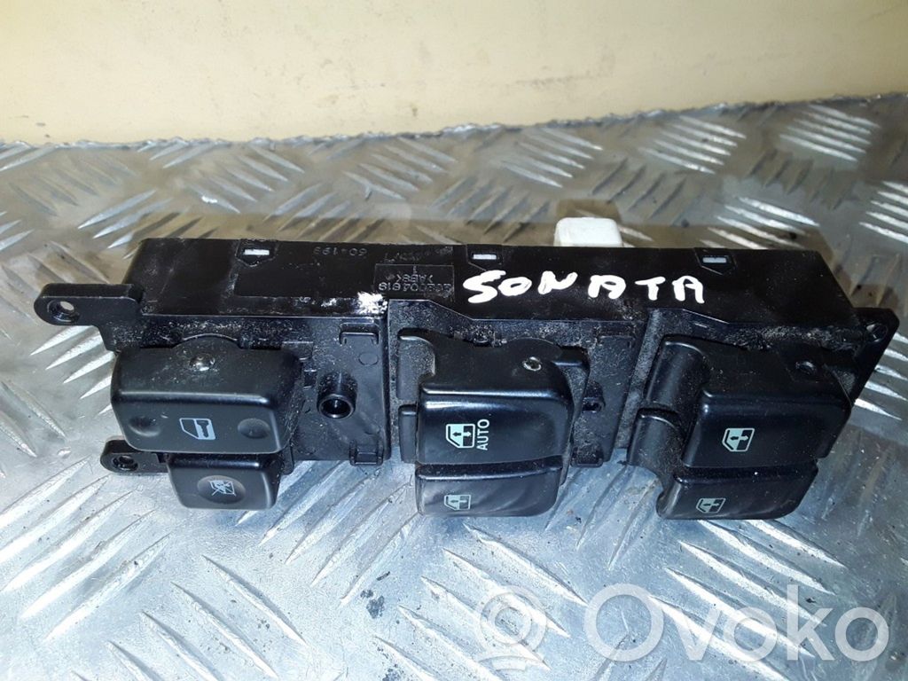 KIA Rio Electric window control switch 