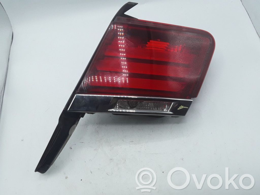 BMW 7 F01 F02 F03 F04 Lampy tylnej klapy bagażnika 