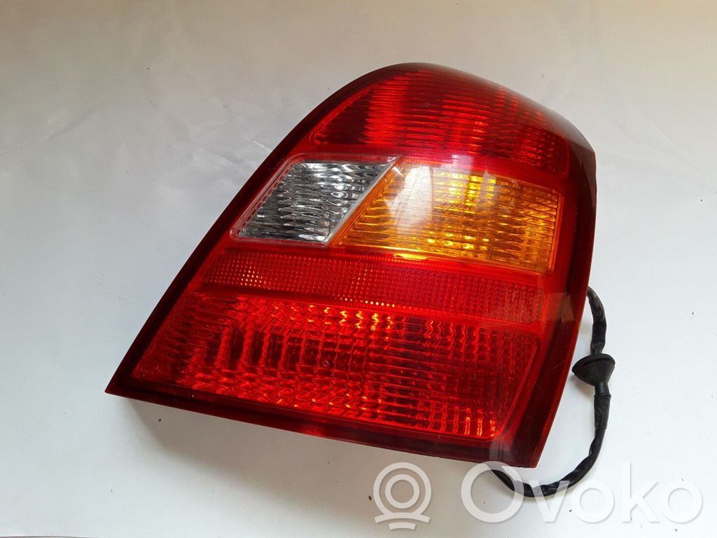 Hyundai Elantra Galinis žibintas kėbule 