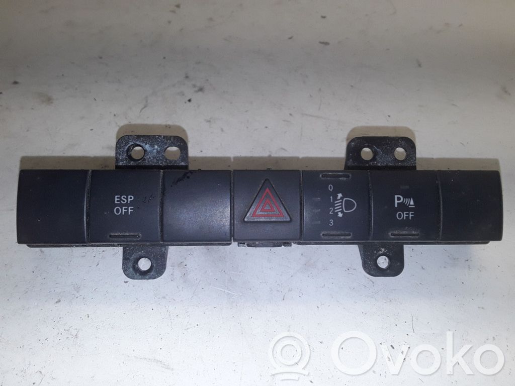 Chrysler Sebring (JS) Hazard light switch 