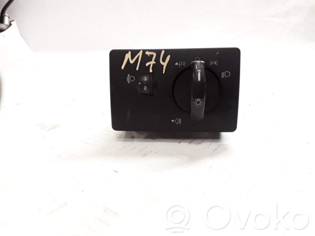 Ford Focus Light switch 