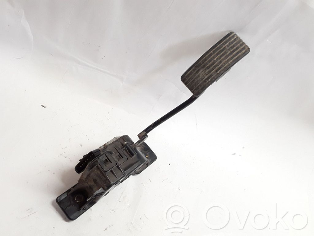 Mitsubishi Pajero Accelerator throttle pedal 