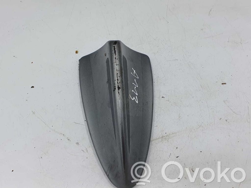 BMW 5 E60 E61 Cubierta de la antena del techo (GPS) 