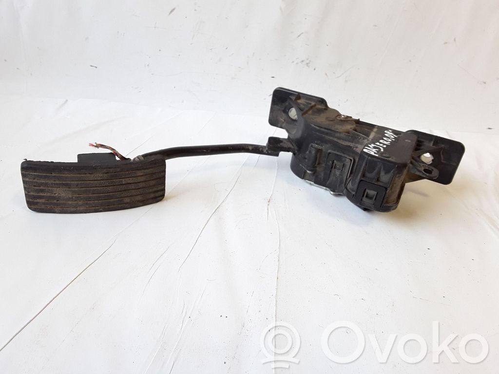 Mitsubishi Pajero Accelerator throttle pedal 