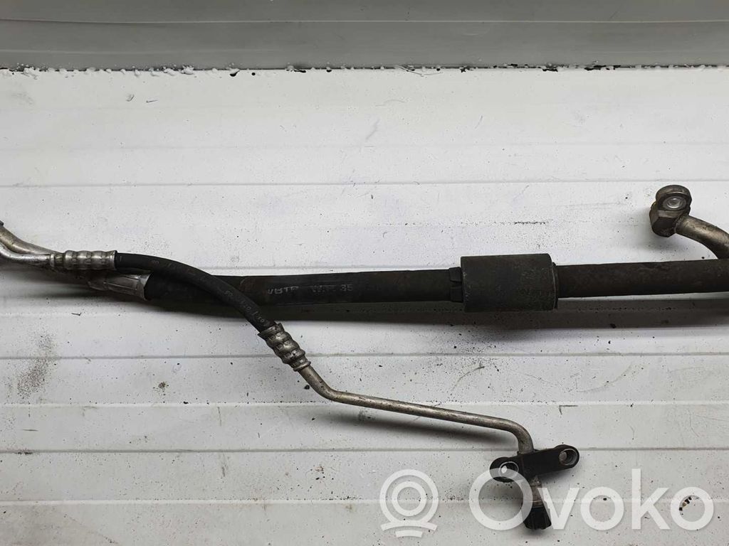 BMW 3 E90 E91 Ilmastointilaitteen putki (A/C) 
