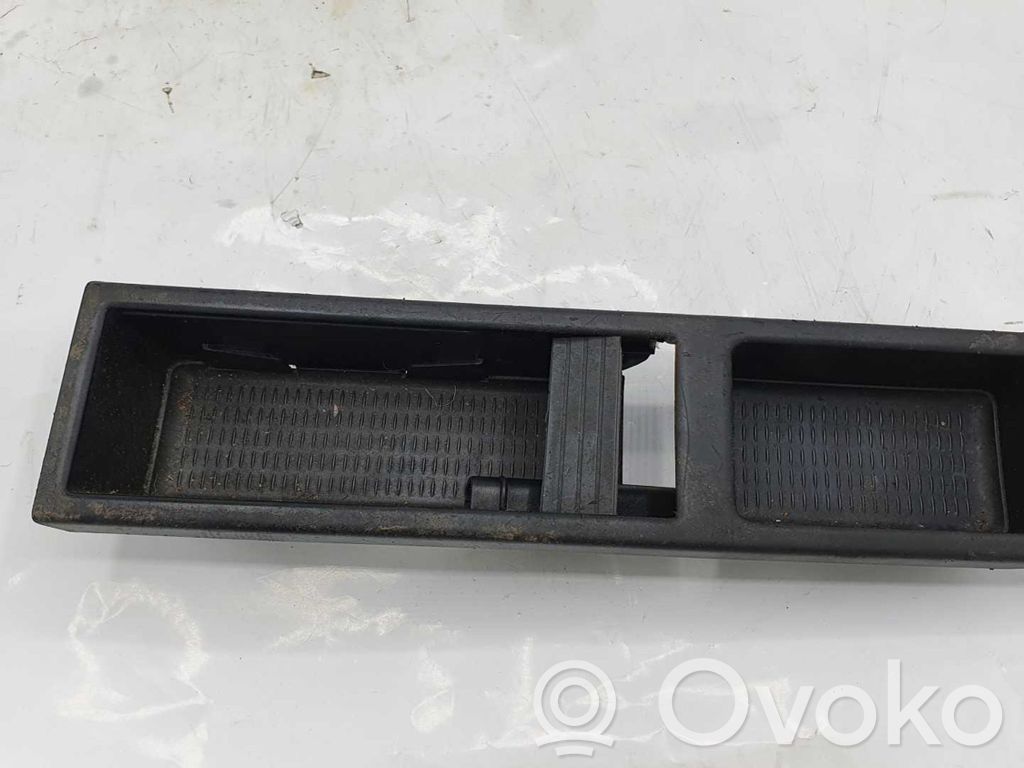 BMW 3 E46 Glove box 