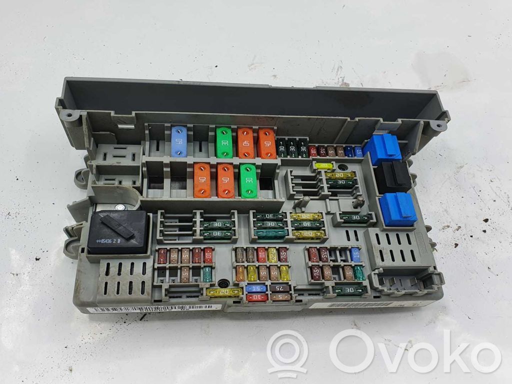 BMW 3 E90 E91 Fuse module 
