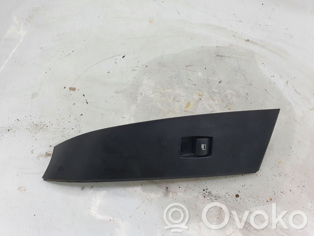 Electric window control switch   6951956A,15939845,06513
