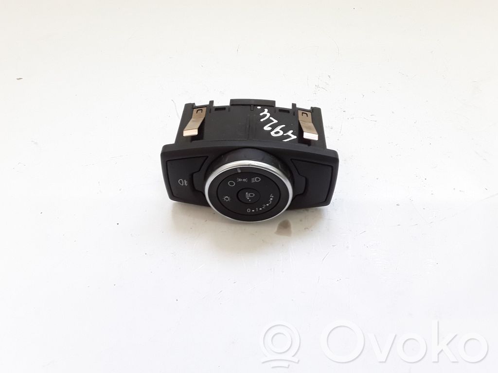 Ford Focus Light switch 