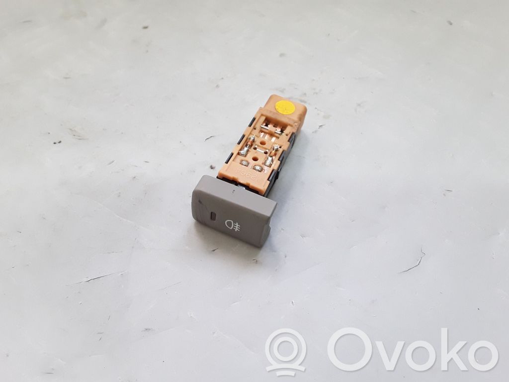 KIA Carens II Fog light switch 