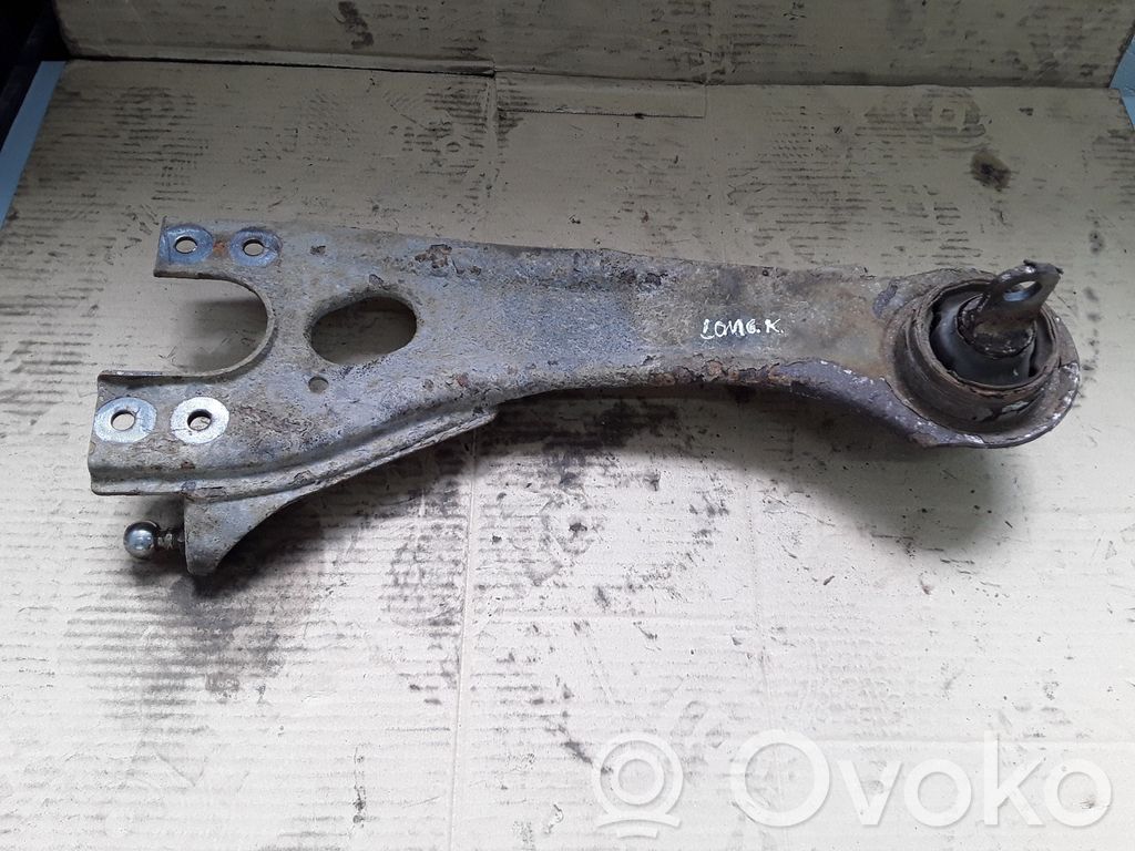 KIA Carens II Basculă superioară spate 