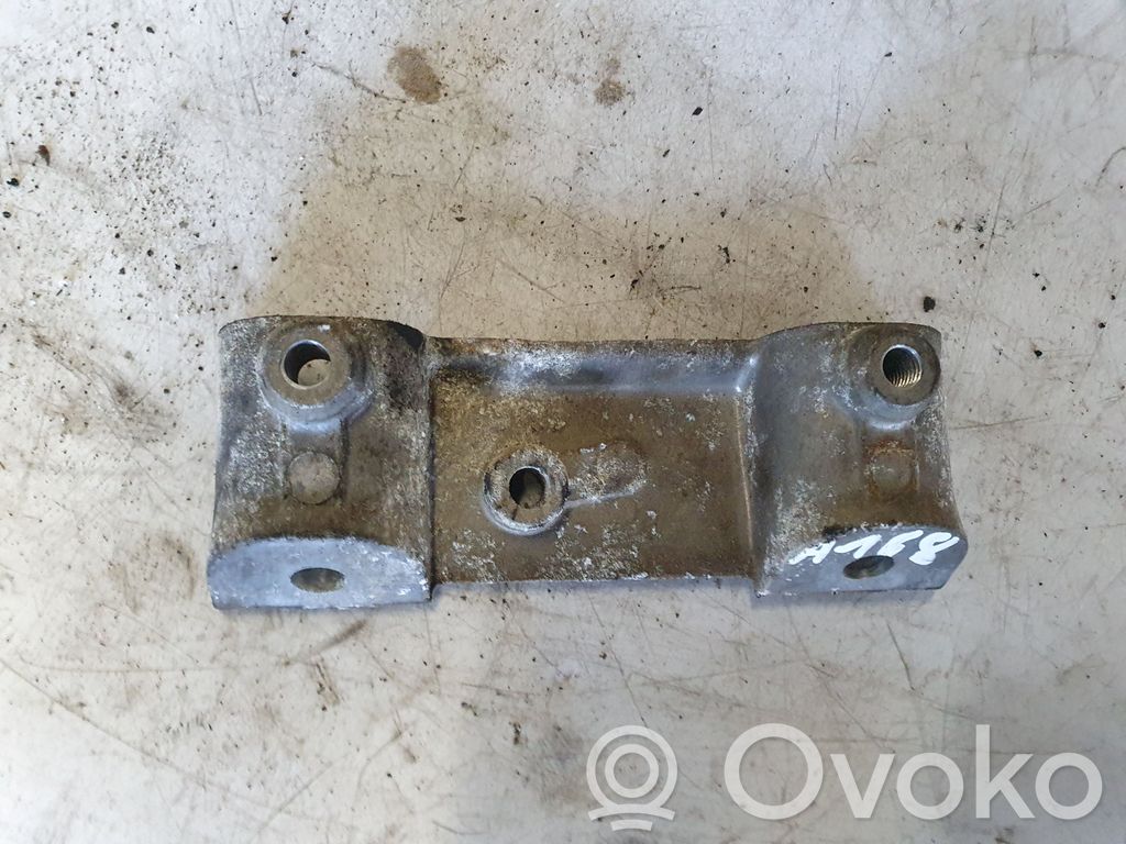 Land Rover Discovery 3 - LR3 Uchwyt / Mocowanie pompy paliwa 