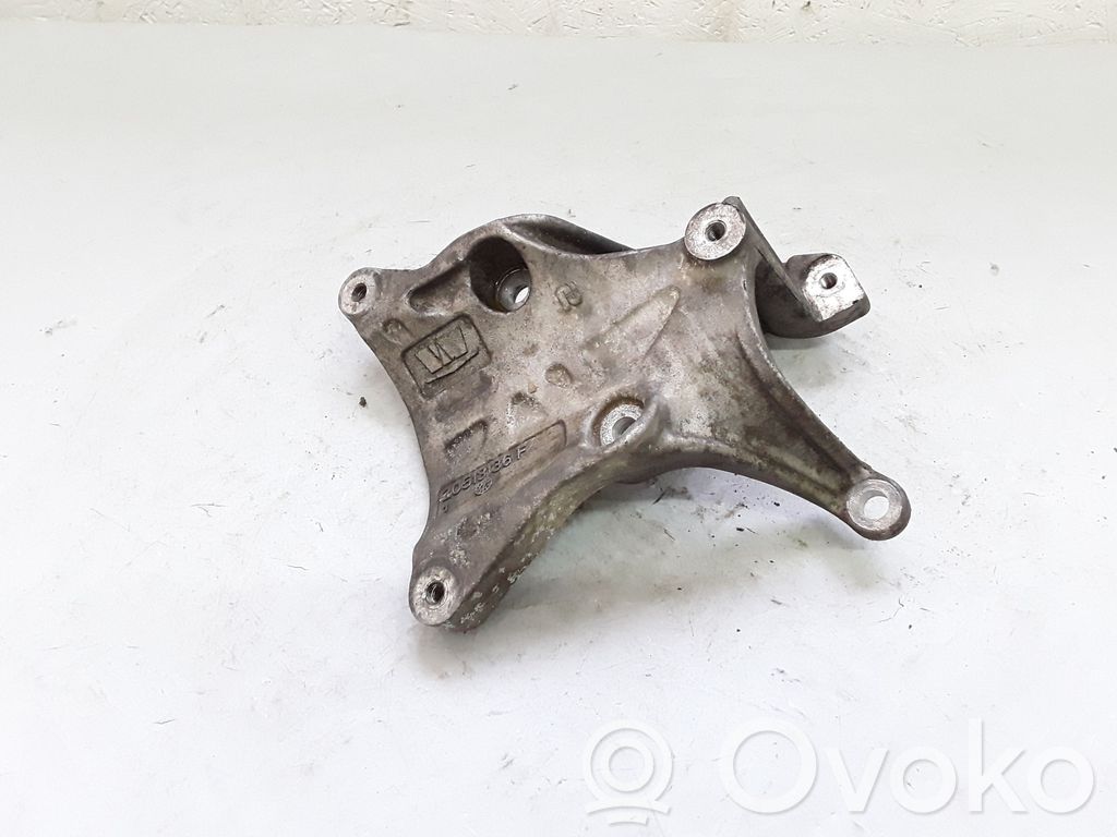 Engine mounting bracket   20513136F