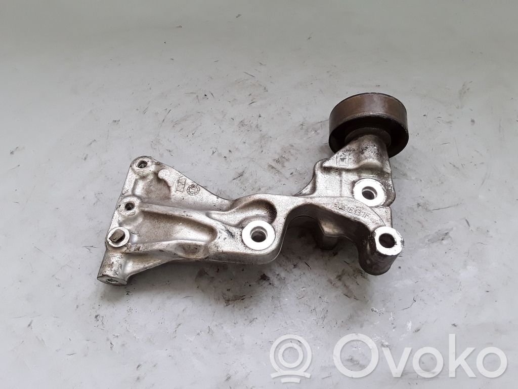 Mocowanie alternatora   90513137F