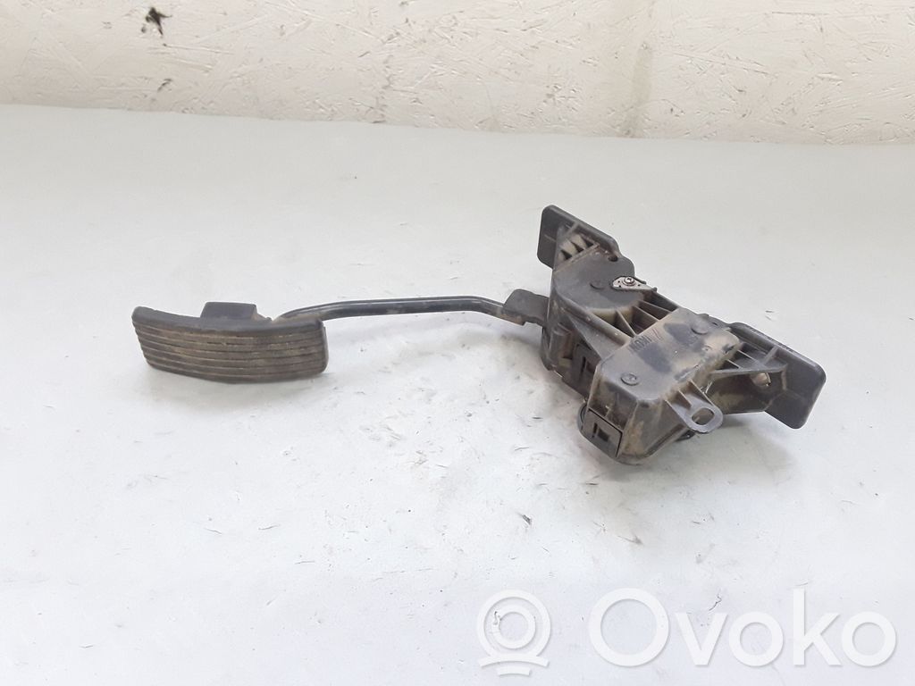 Mitsubishi Pajero Accelerator throttle pedal 