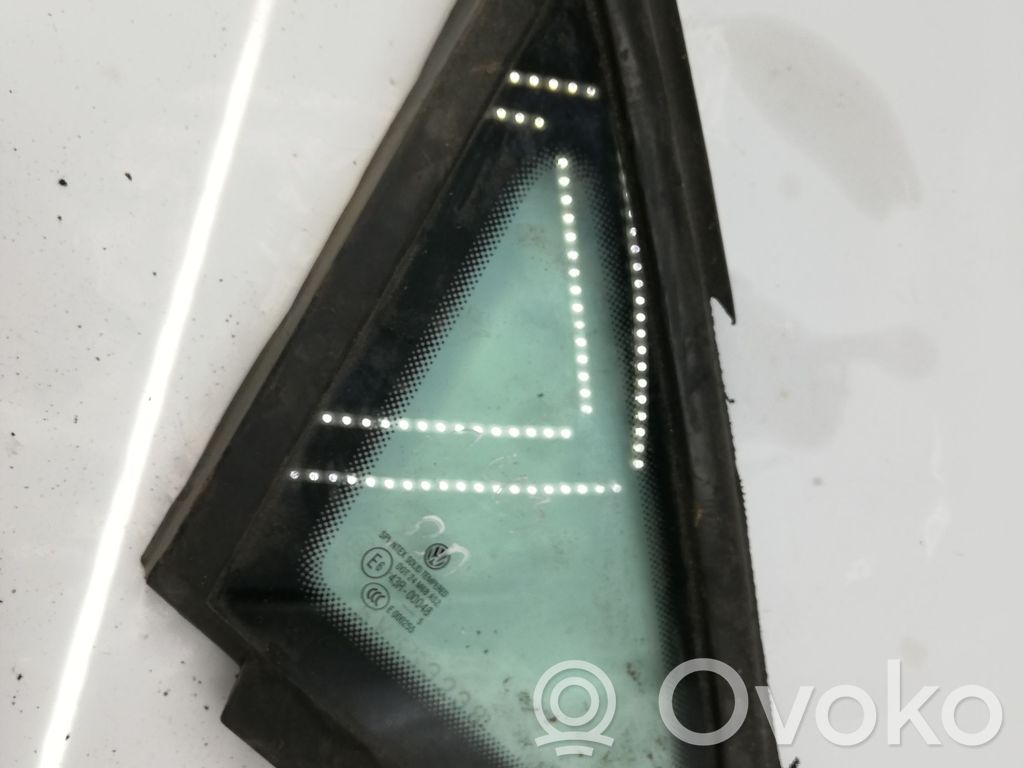 Volkswagen Golf Plus Ventanilla de ventilación de la puerta delantera cuatro puertas 