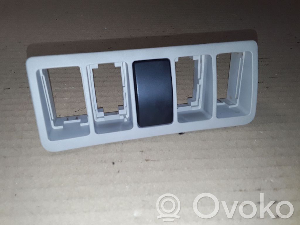 Hyundai Sonata Panel trim 