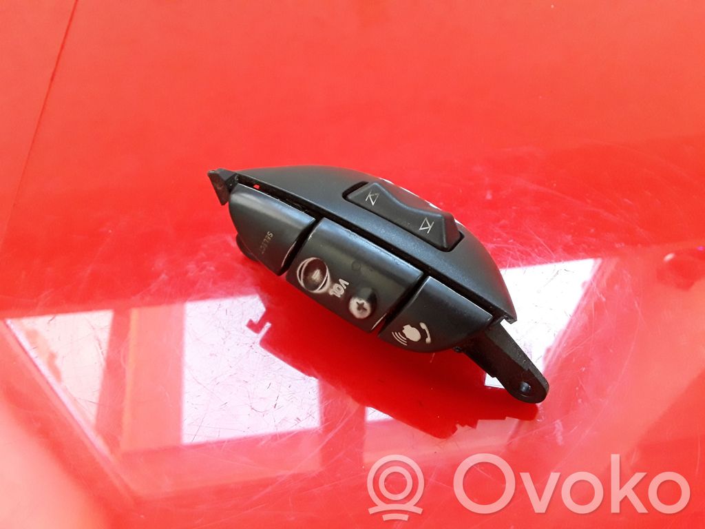 Jaguar S-Type Steering wheel buttons/switches 