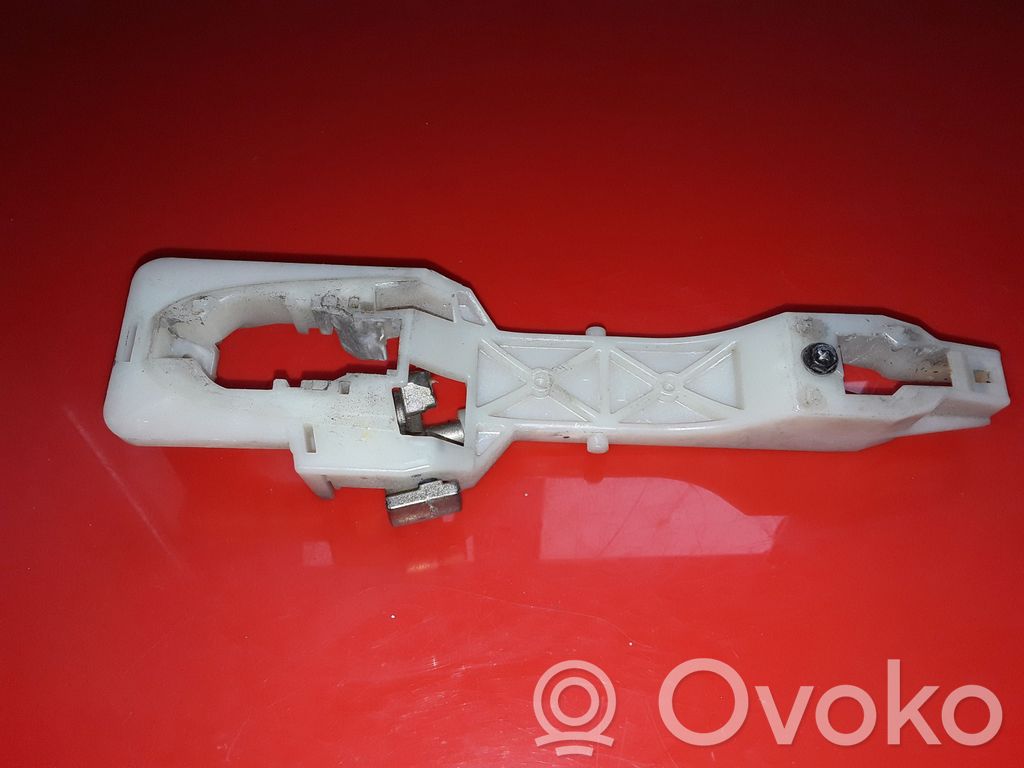 Hyundai Santa Fe Front door exterior handle/bracket 