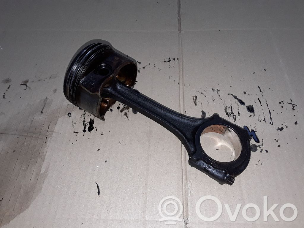 Mercedes-Benz B W245 Pistón con biela 