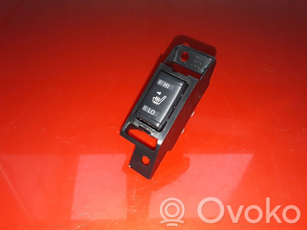 Nissan Qashqai Comutator încălzire scaune 