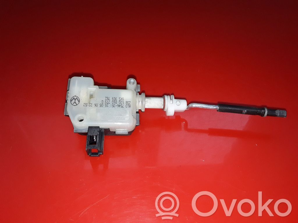 Volkswagen Touareg I Moteur de verrouillage trappe à essence