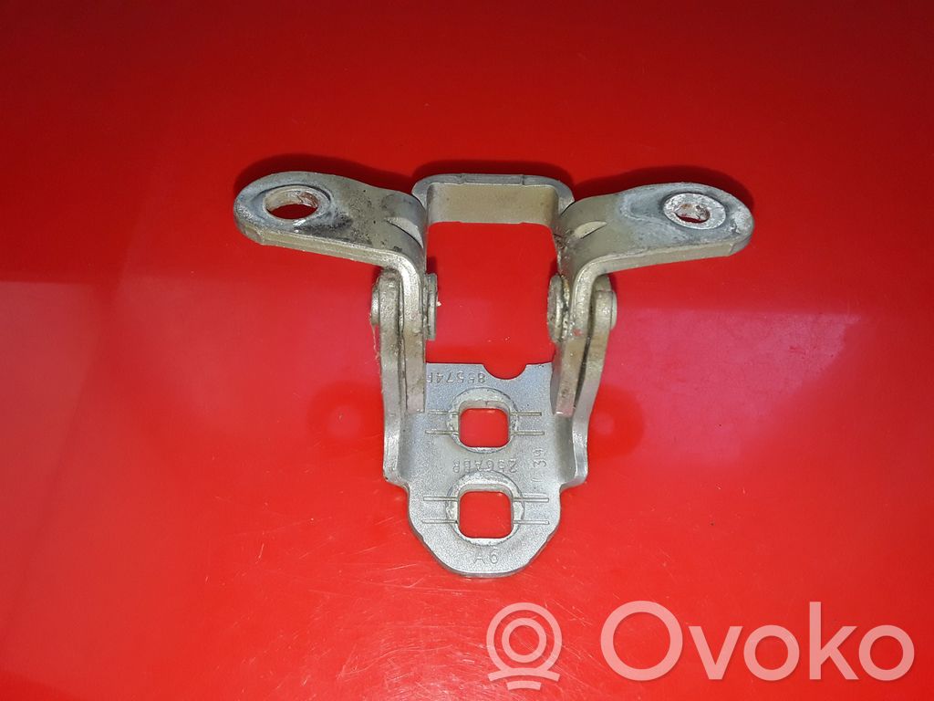 Front door upper hinge   256ABR,85574F