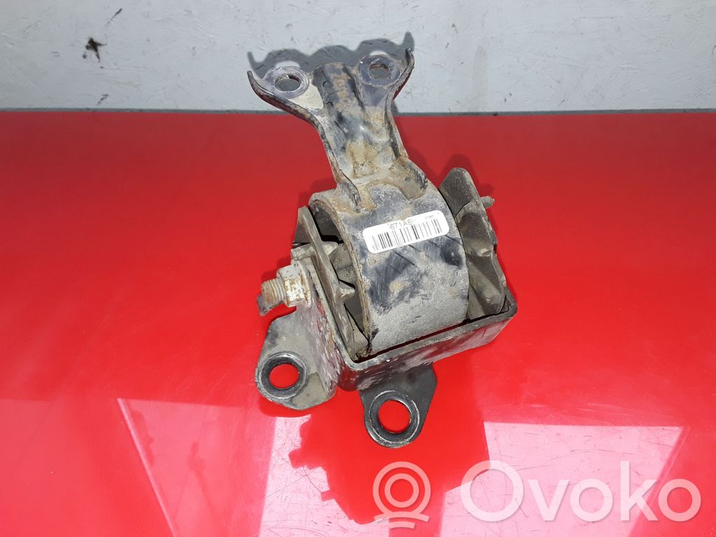 Dodge Caliber Engine mount bracket 