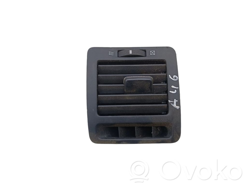 Toyota Corolla Verso E120 E121 Garniture, panneau de grille d'aération latérale 