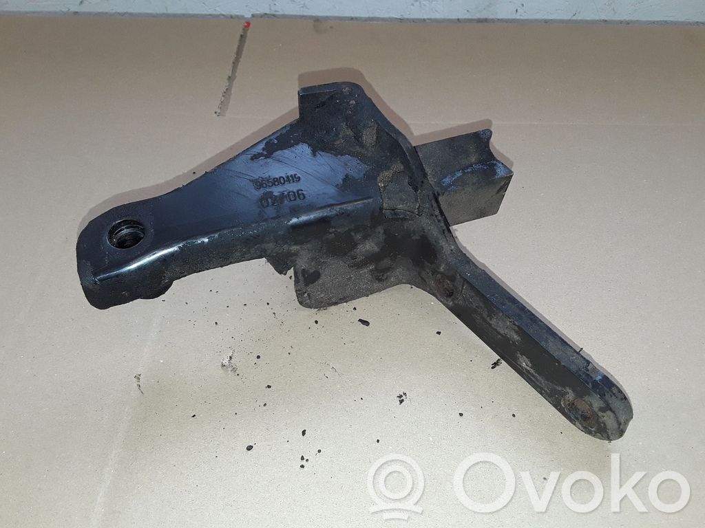Peugeot 307 Engine mounting bracket 
