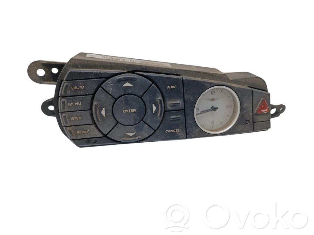 Chrysler Pacifica Clock 