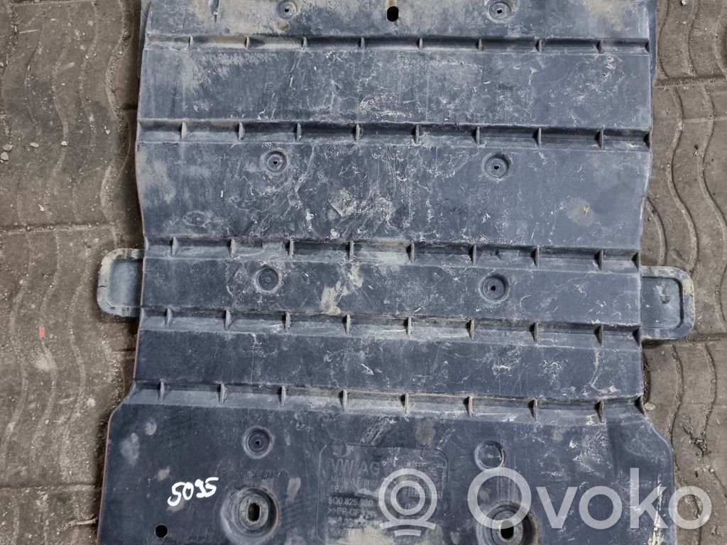 Skoda Octavia Mk3 (5E) Protecție centrală motor 