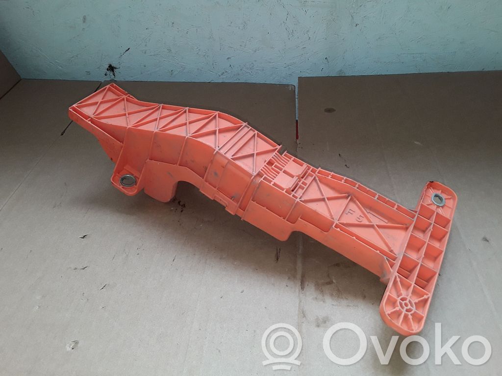 Toyota RAV 4 (XA40) Inne części komory silnika 