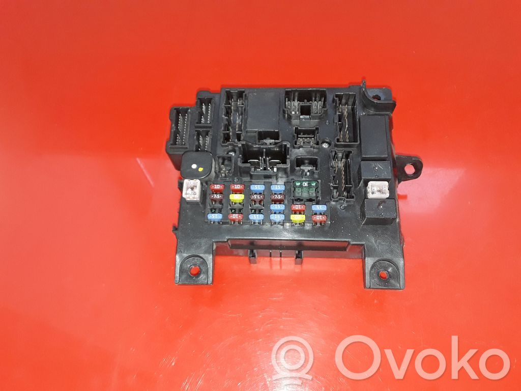 Módulo de fusible   8637A641,51945J200,L8637002A