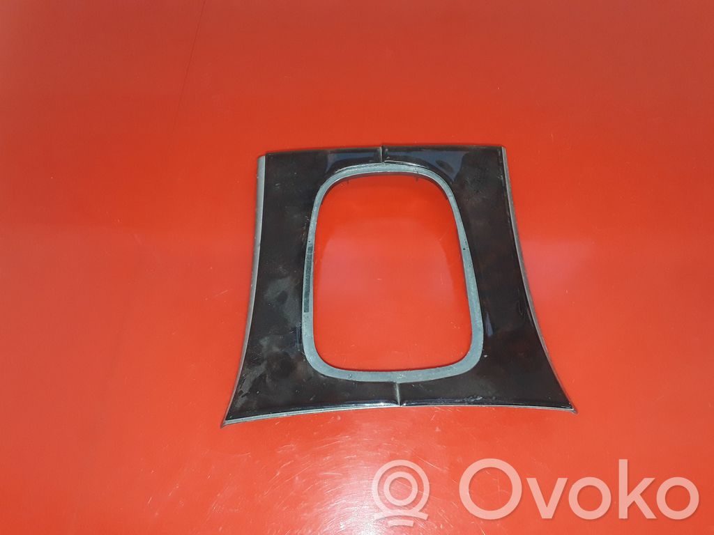 Subaru Tribeca Rivestimento in plastica cornice della leva del cambio 