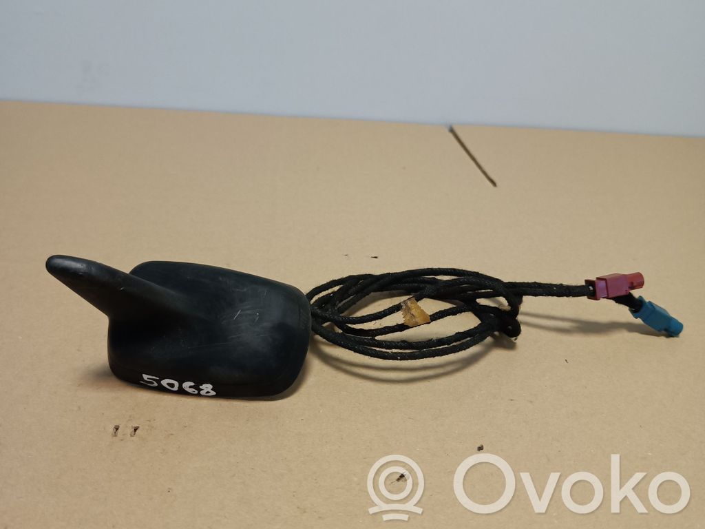 GPS-pystyantenni   4L0035503F