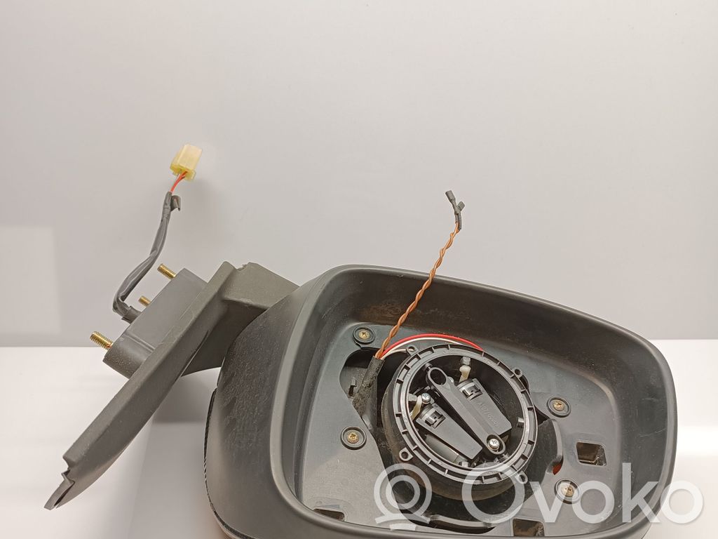 Etuoven sähköinen sivupeili   E9026411