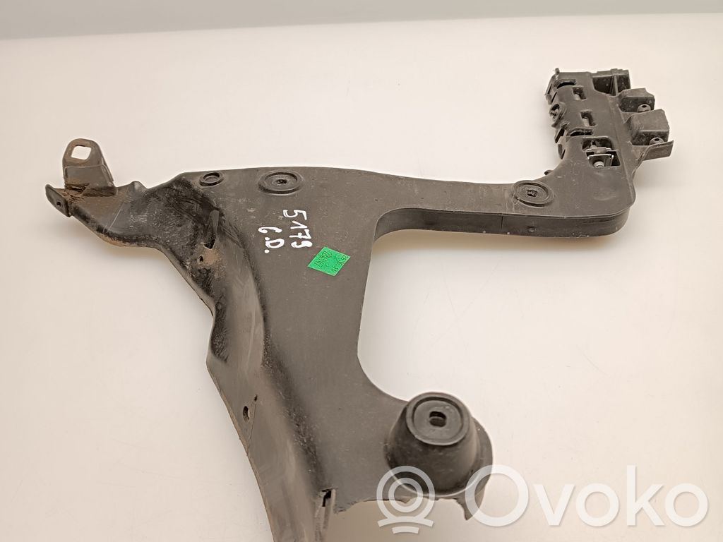 Audi A3 S3 8P Staffa di rinforzo montaggio del paraurti posteriore
