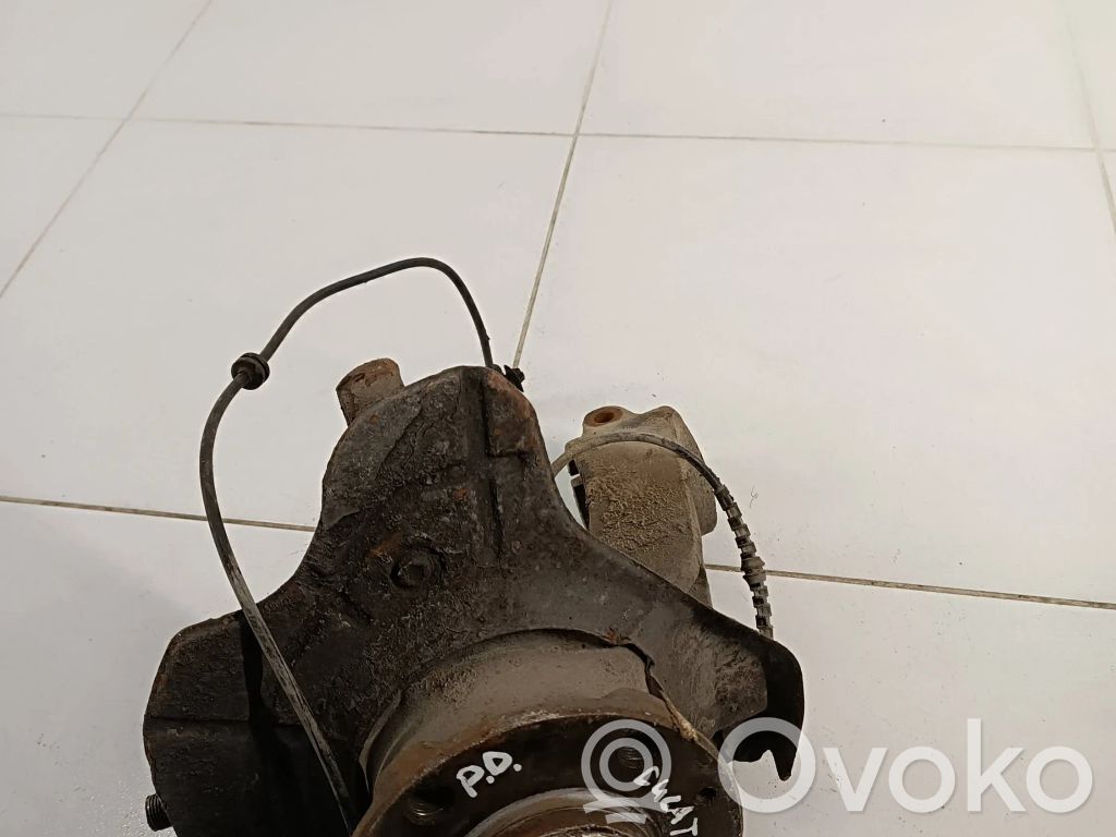 Front wheel hub   N0CODE