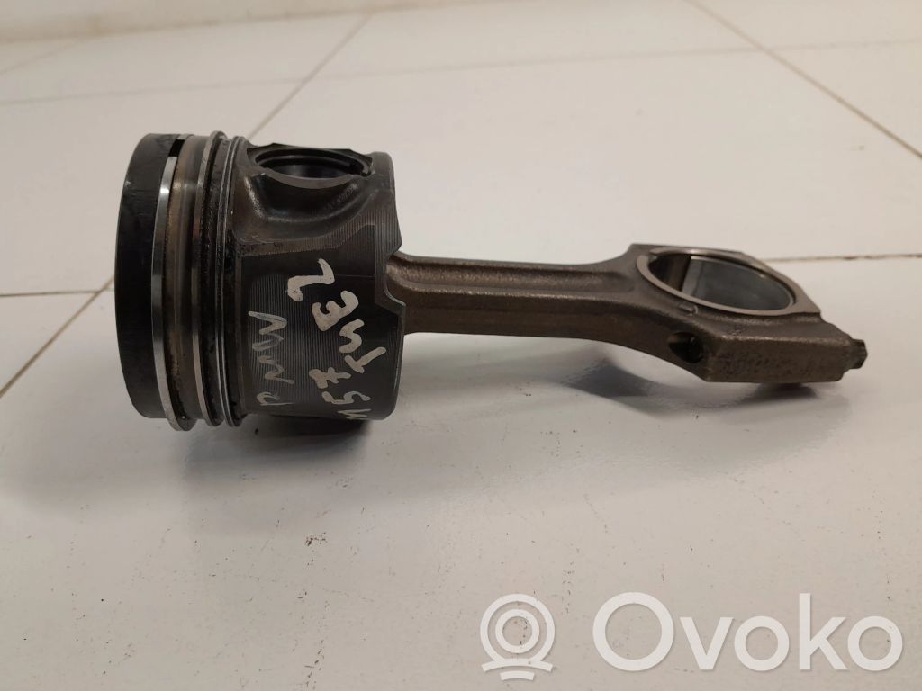 Pistón con biela   84L107