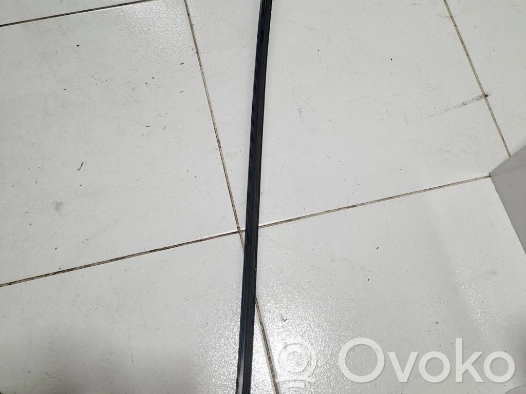 Opel Astra K Windshield trim 