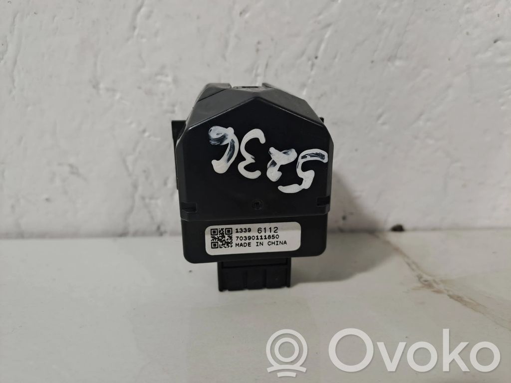 Opel Astra K Virtalukon kytkin