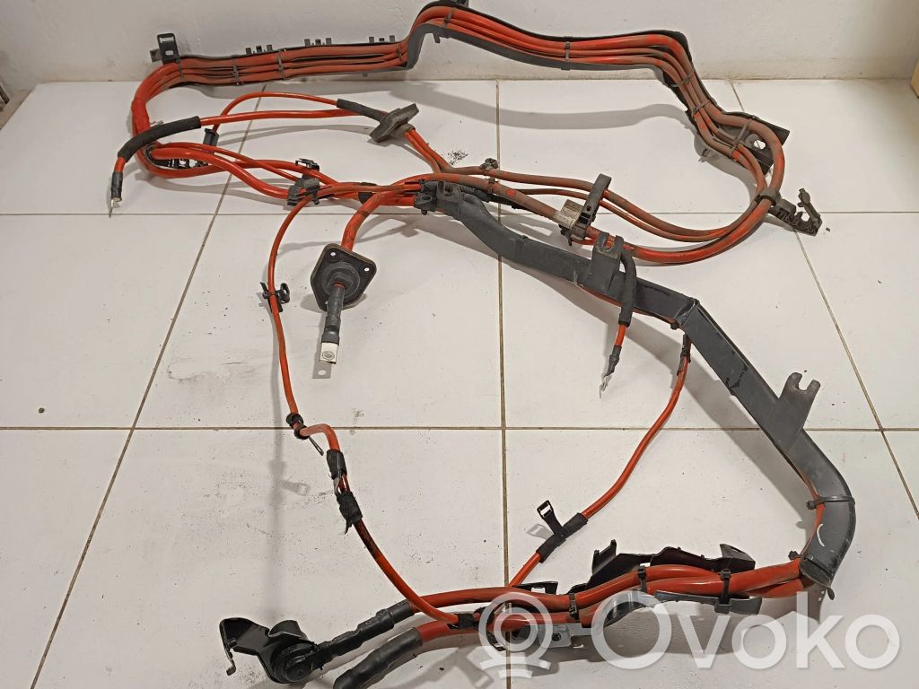 BMW X5 F15 Cablu cu bornă pozitivă (baterie) 