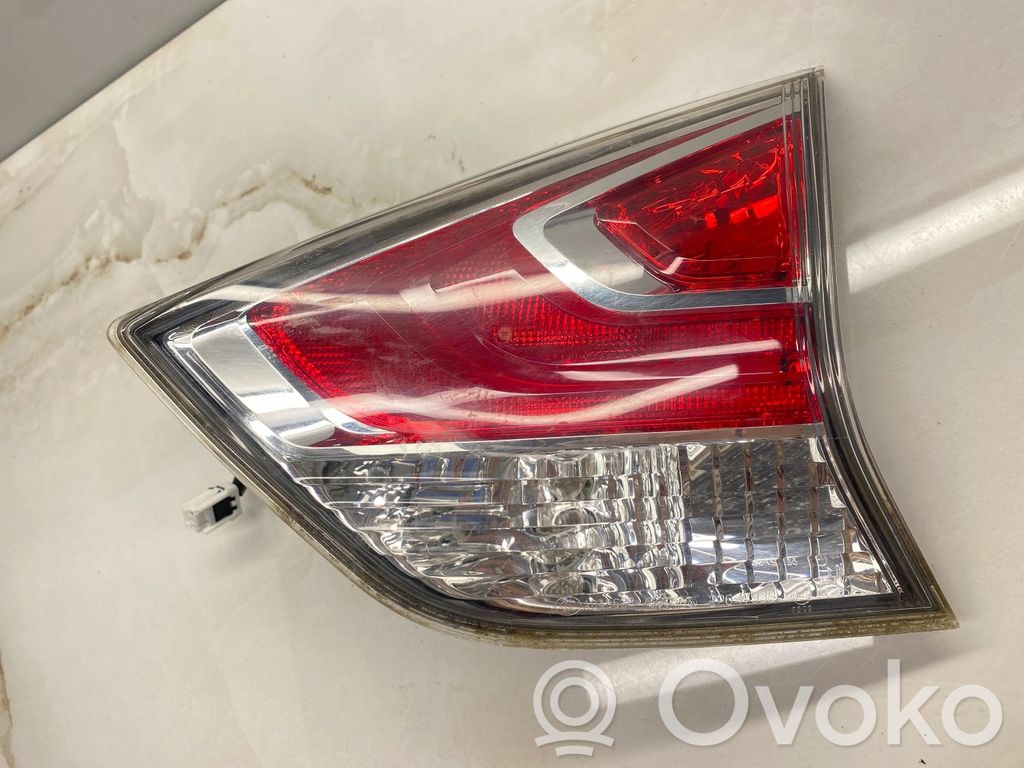 Nissan X-Trail T32 Takaluukun takavalot 