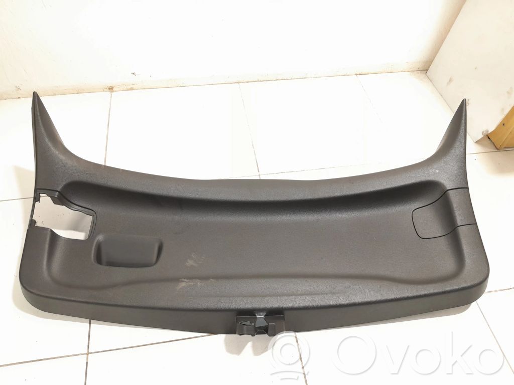 Opel Astra K Moldura de la puerta trasera